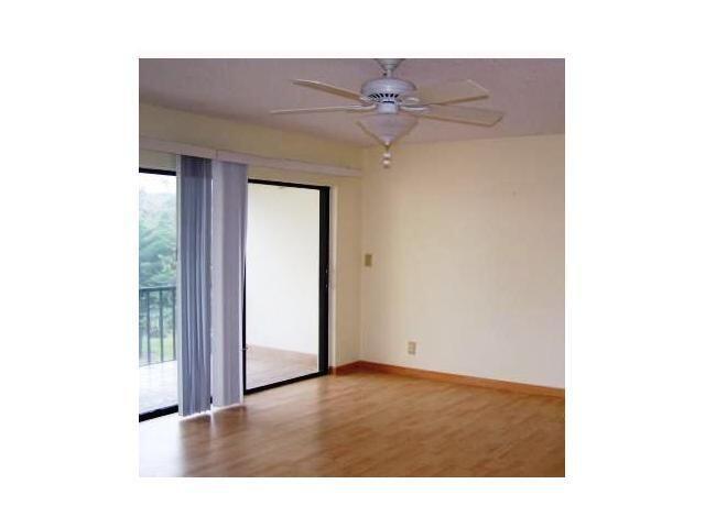 525 Dotterel Road, Unit 35C Delray Beach, FL 33444 - Photo 7 of 17 LR 1