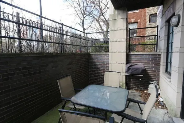 $2,995 | 4325 North Ashland Avenue, Unit G, Chicago, IL 60613