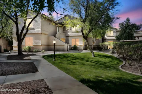 a view of a yard in front of house