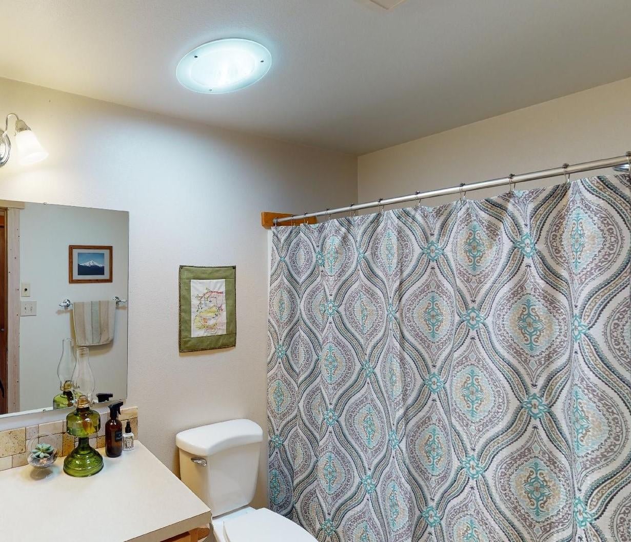 17478 Forked Horn Road Sisters, OR 97759 - Photo 41 of 62 Solar tube for great lighting!