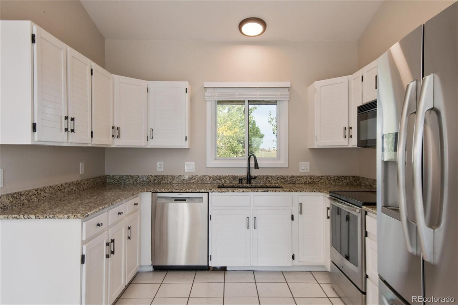 488 Vienna Drive Parker, CO 80138 - Photo 4 of 38