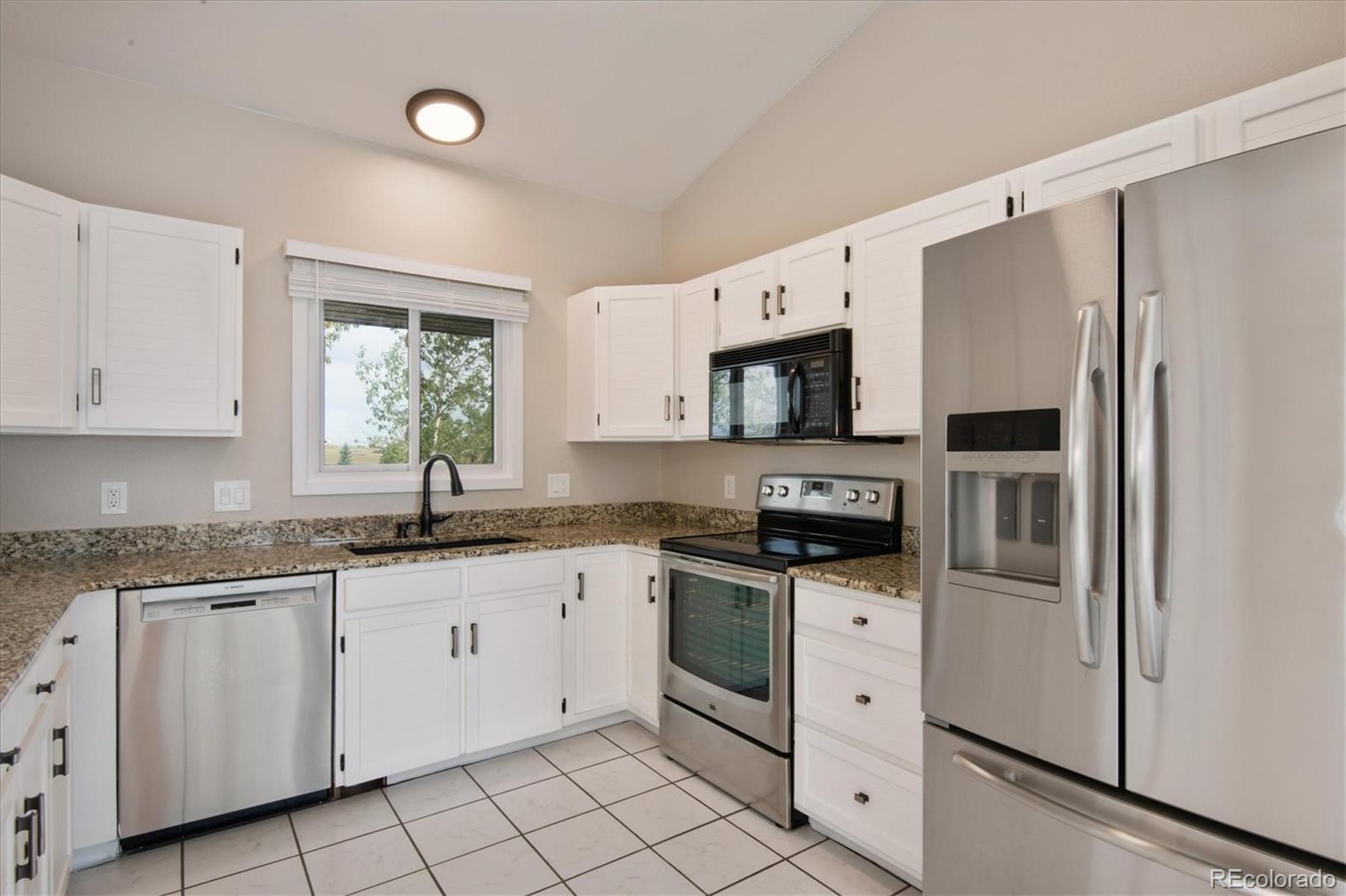 488 Vienna Drive Parker, CO 80138 - Photo 9 of 38