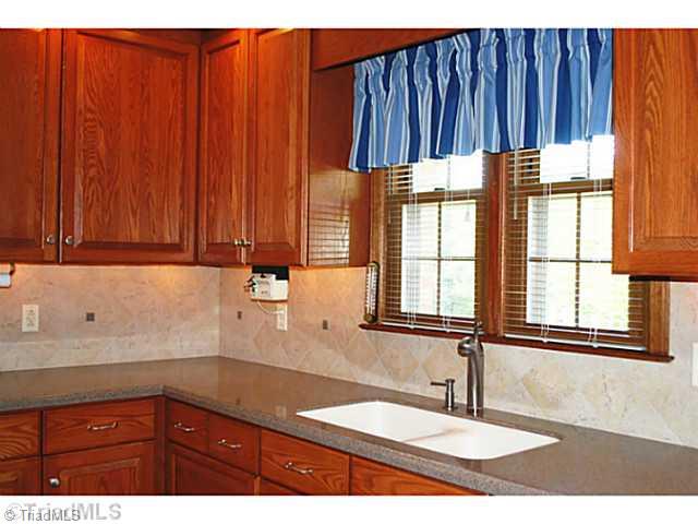 4291 River Ridge Road Pfafftown, NC 27040 - Photo 8 of 16 Kitchen.