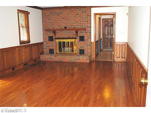 4291 River Ridge Road Pfafftown, NC 27040 - Photo 9 of 16 Den/Family/Great Room.