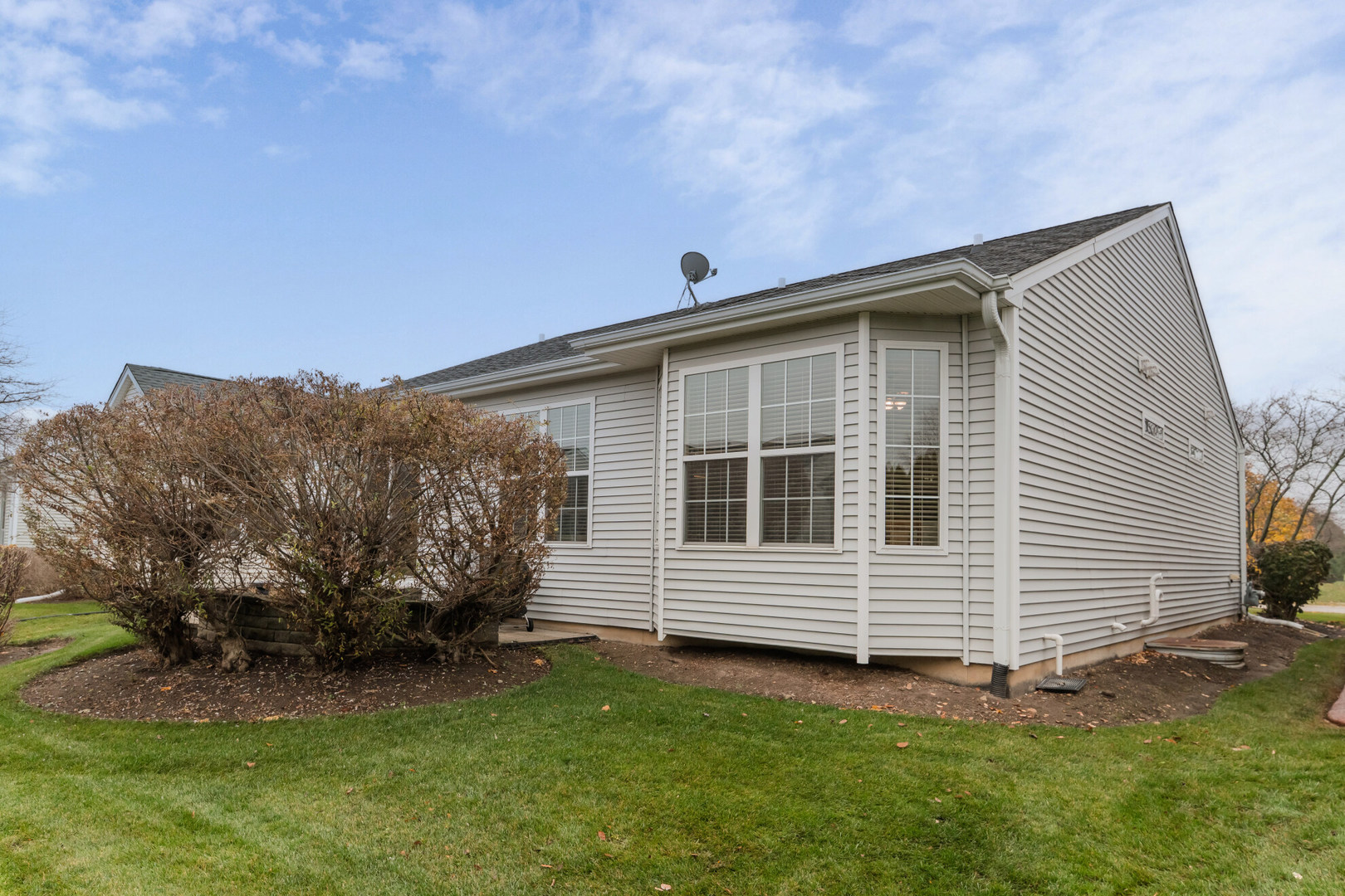 13822 Chestnut Lane Huntley, IL 60142 - Photo 27 of 43 a view of a house with a yard
