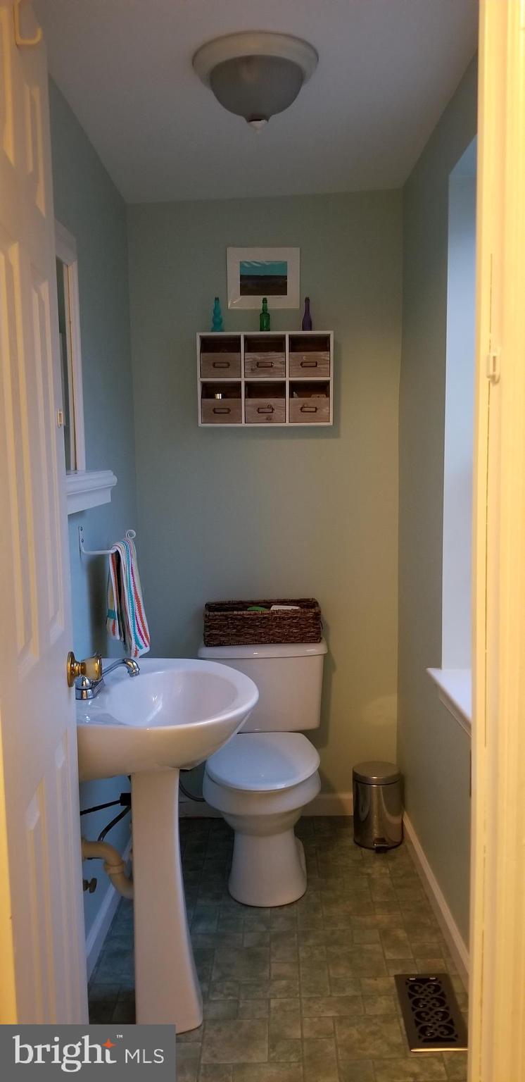 438 Rutts Road Elizabethtown, PA 17022 - Photo 20 of 34 Half Bath on Main Floor