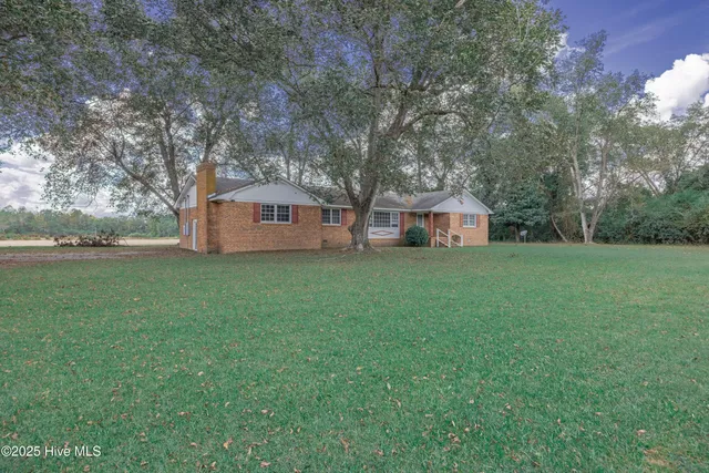 $310,000 | 336 Wellstown Road, Rose Hill, NC 28458