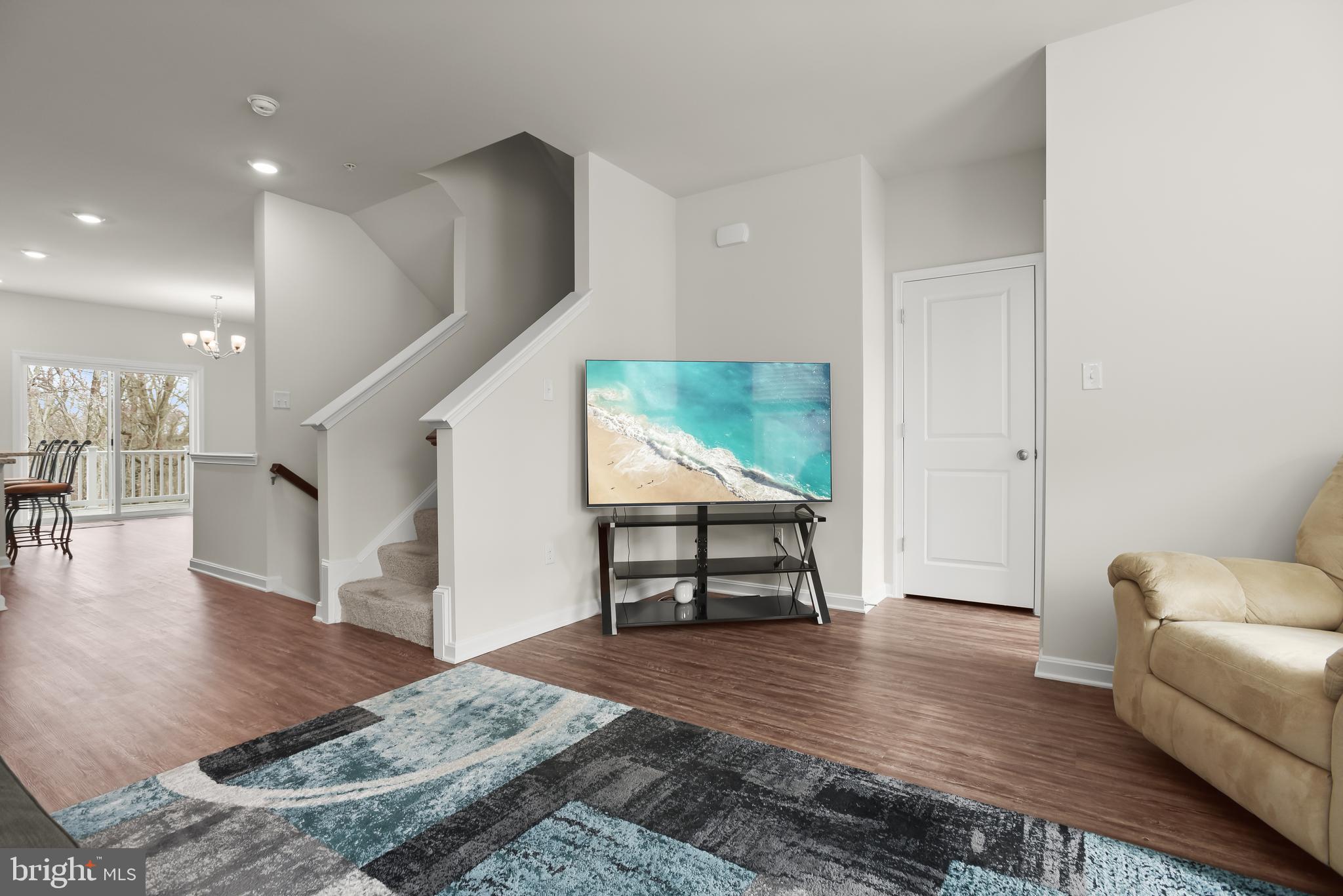 7989 Patterson Way Hanover, MD 21076 - Photo 12 of 44 Living Room