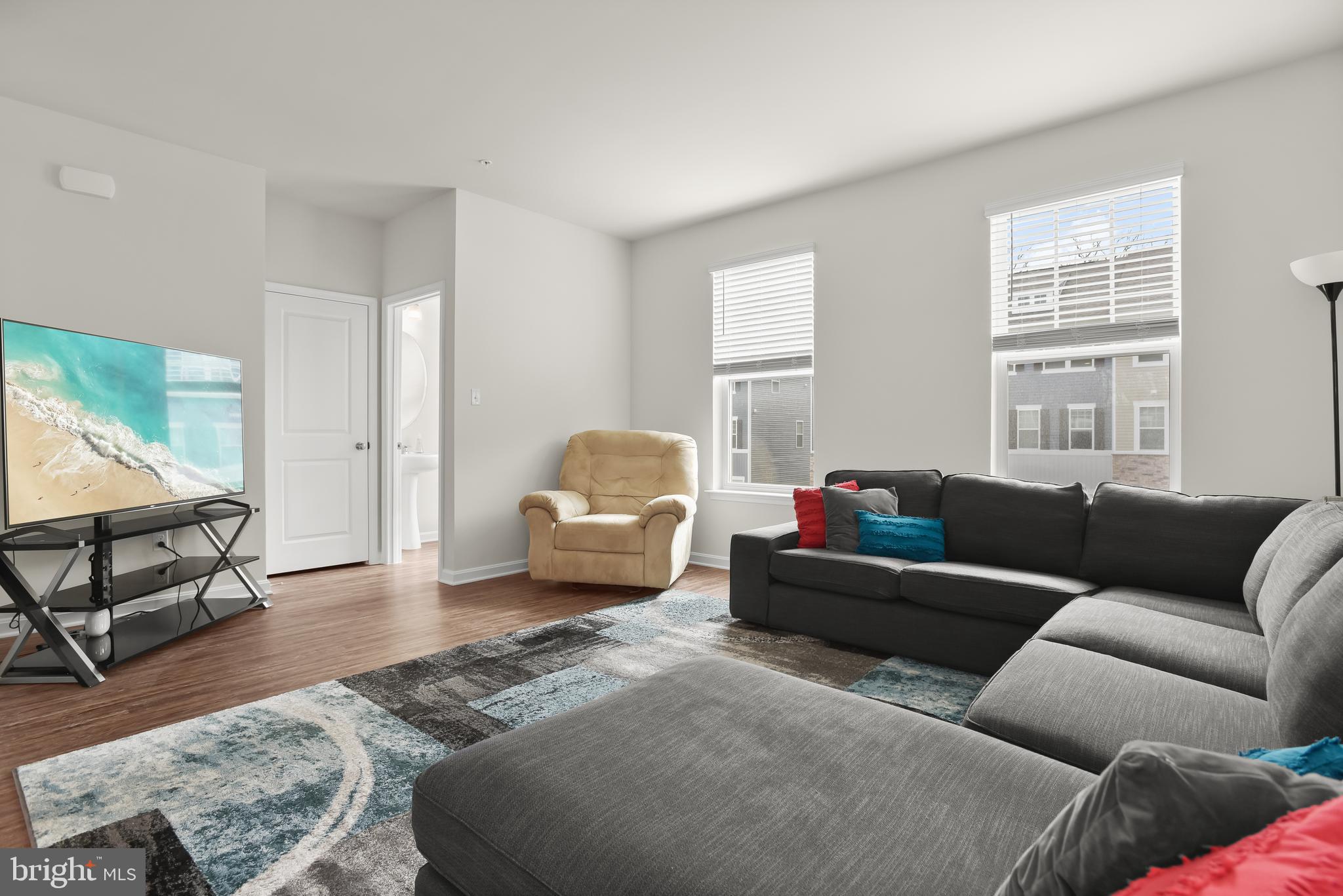 7989 Patterson Way Hanover, MD 21076 - Photo 13 of 44 Living Room