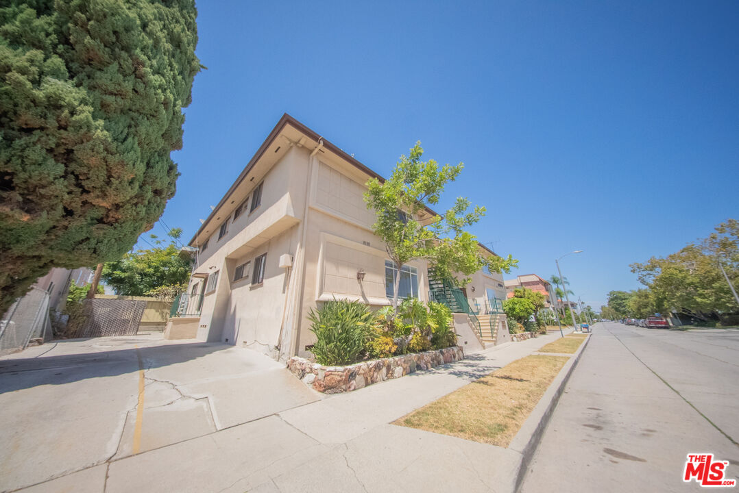 9205 Alcott Street, Unit 3 Los Angeles, CA 90035 - Photo 14 of 14