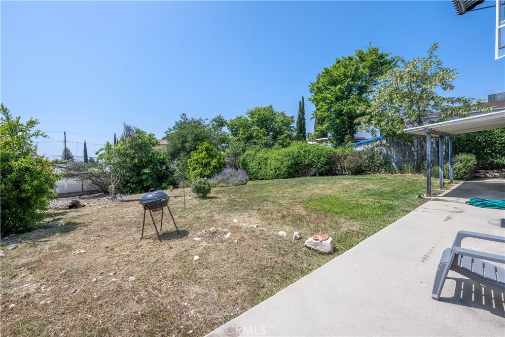 10343 Helendale Avenue Tujunga, CA 91042 - Photo 29 of 30 a view of a backyard with a garden and entertaining space
