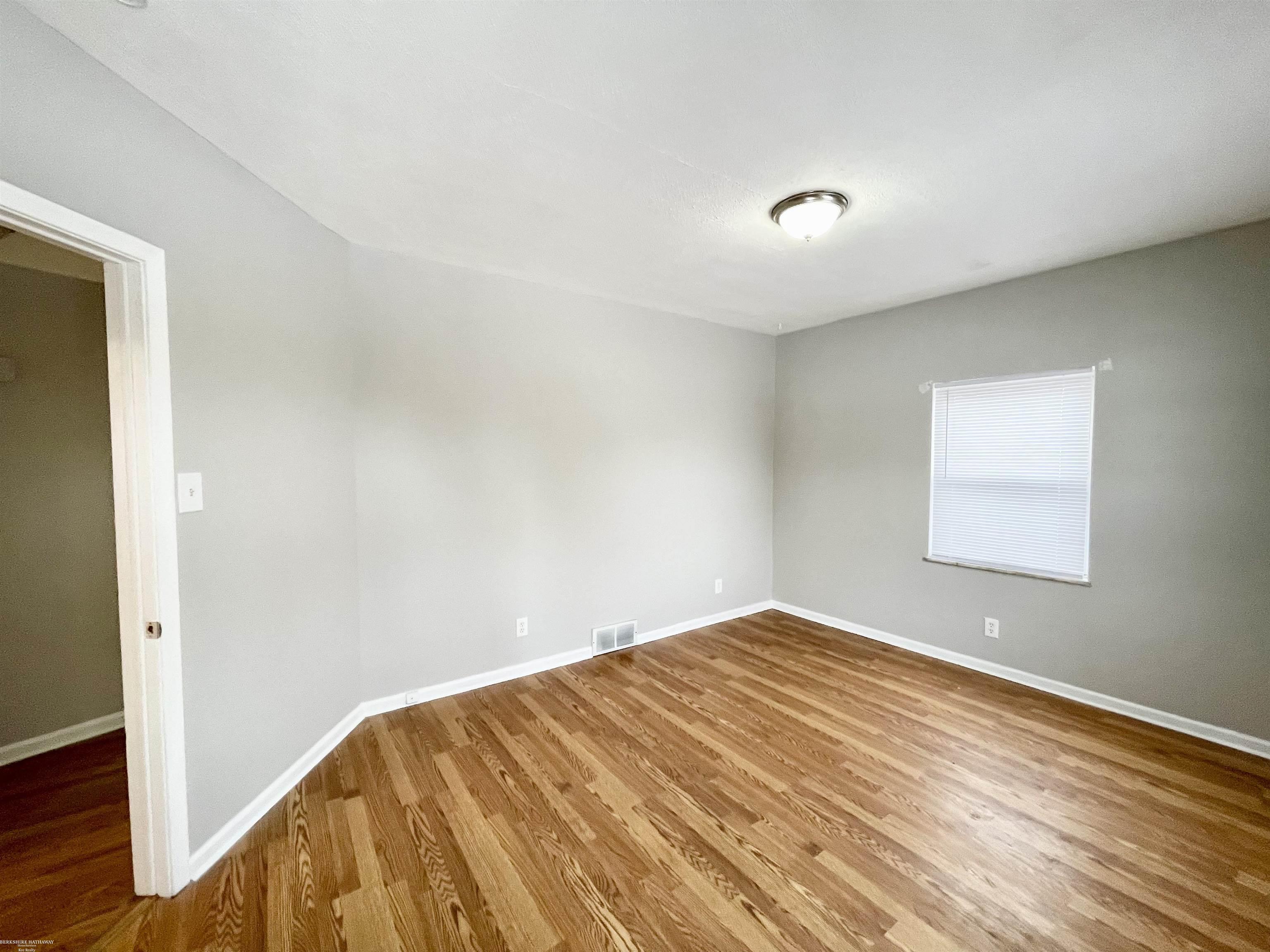 12531 Common Road Warren, MI 48093 - Photo 8 of 18