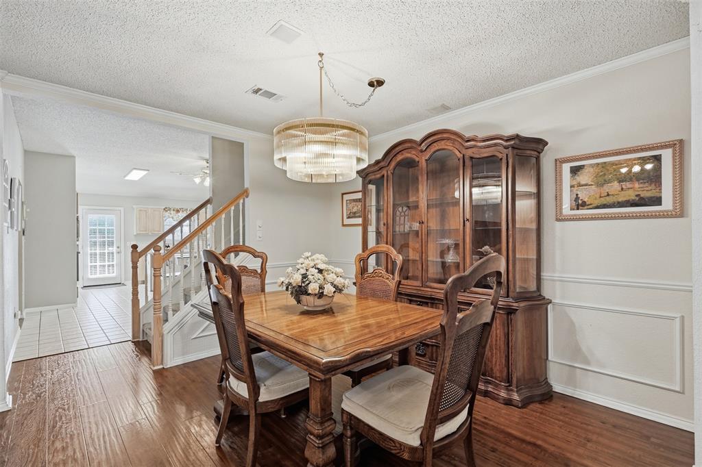 5004 Ridgefield Court Arlington, TX 76017 - Photo 8 of 38 Gallery Image 8