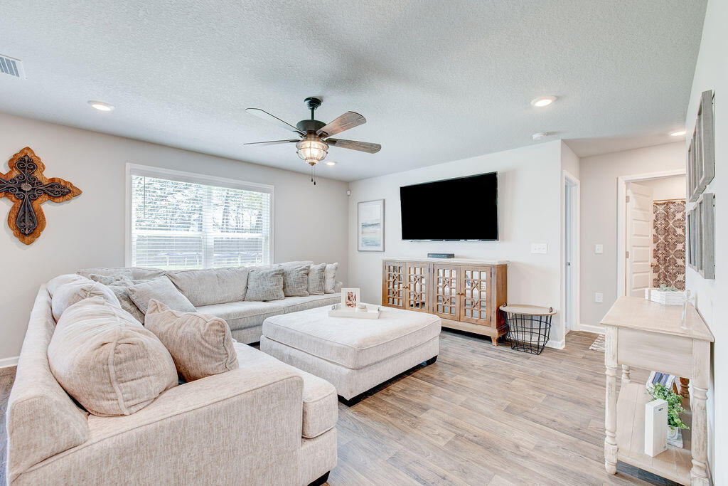 429 This Way Freeport, FL 32439 - Photo 12 of 33