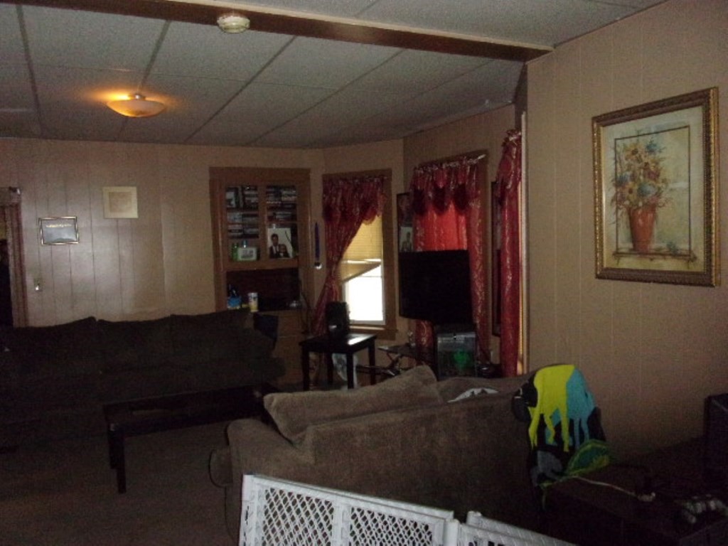 18-20 Conduit Street Lawrence, MA 01841 - Photo 15 of 23 a living room with furniture
