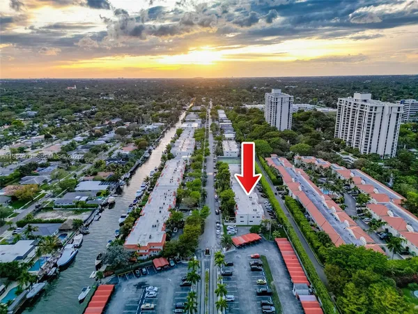 $470,000 | 1609 Northeast 105th Street, Unit 36, Miami Shores, FL 33138