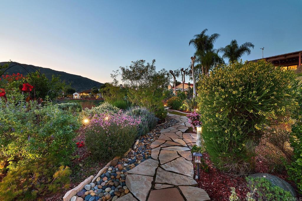 3609 Monte Real Escondido, CA 92029 - Photo 16 of 75