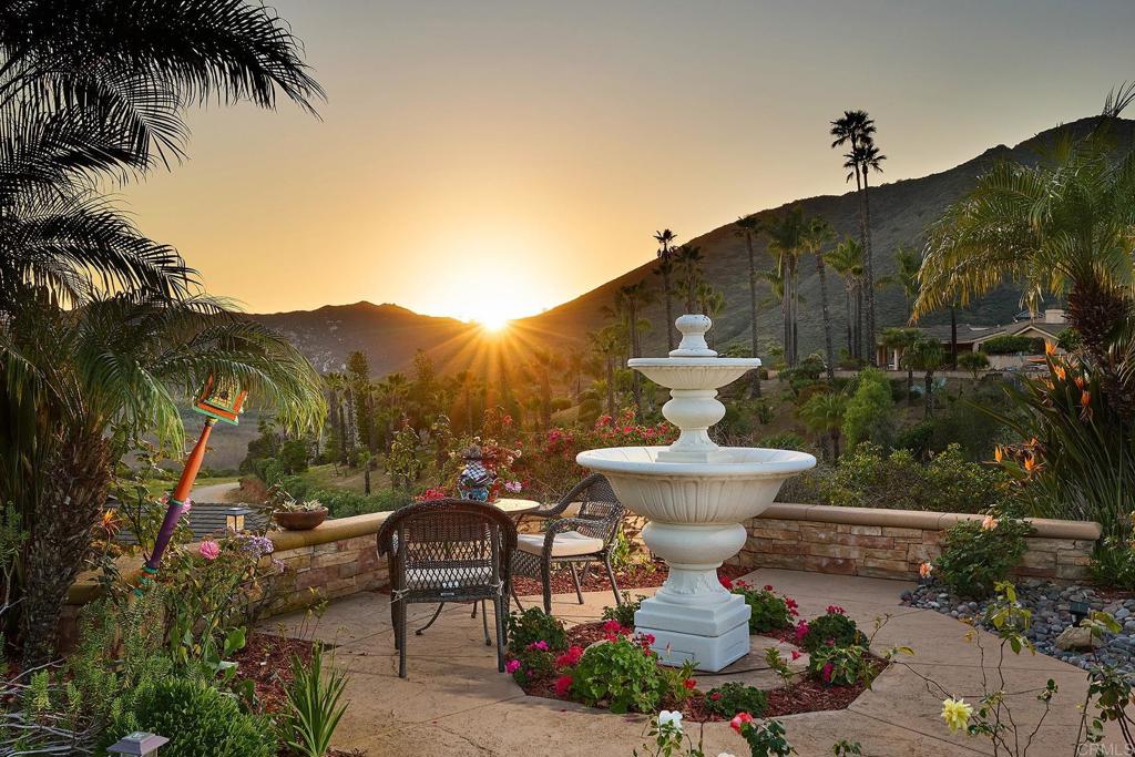 3609 Monte Real Escondido, CA 92029 - Photo 5 of 75