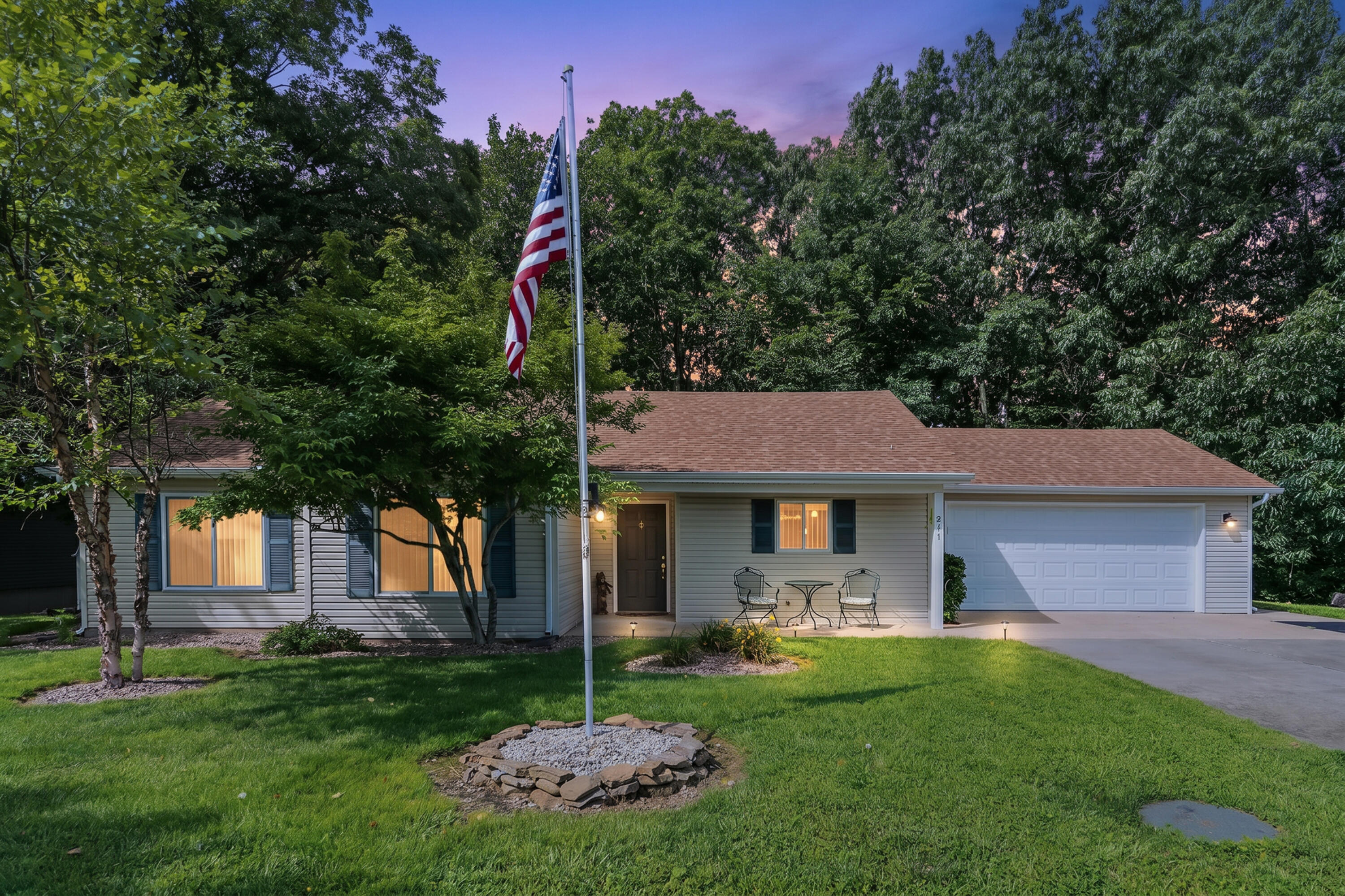211 North Catamount Boulevard Reeds Spring, MO 65737 - Photo 1 of 44 211 N CATAMOUNT BLVD, BRANSON WEST