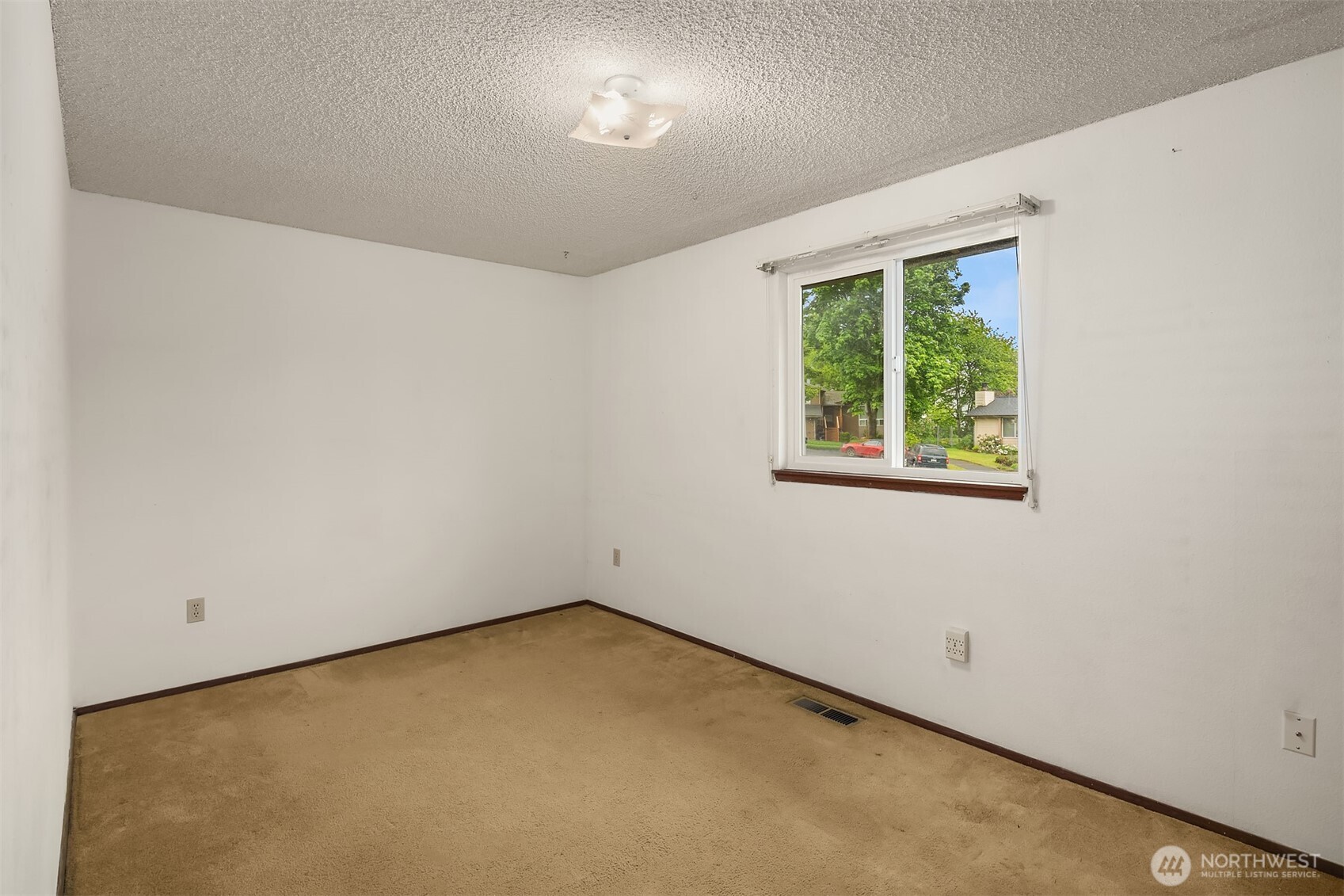 3214 Southeast 19th Court Renton, WA 98058 - Photo 14 of 25 Gallery Image 14