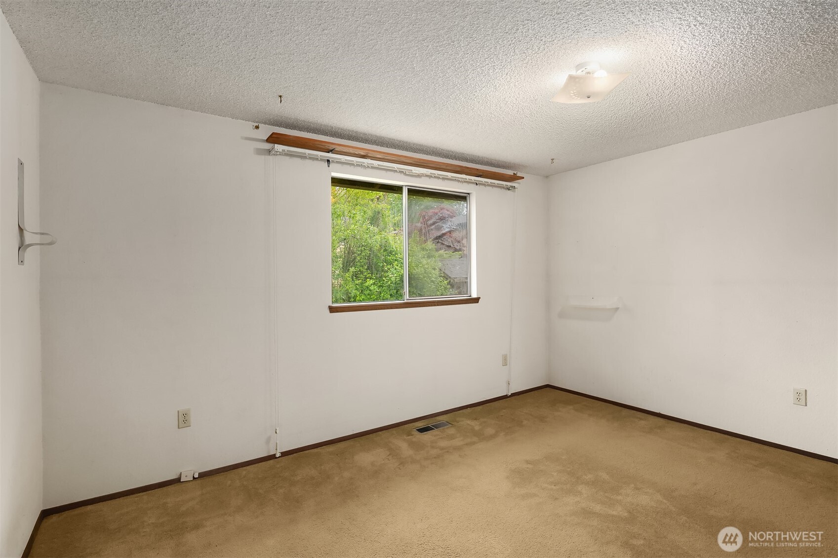3214 Southeast 19th Court Renton, WA 98058 - Photo 19 of 25 Gallery Image 19