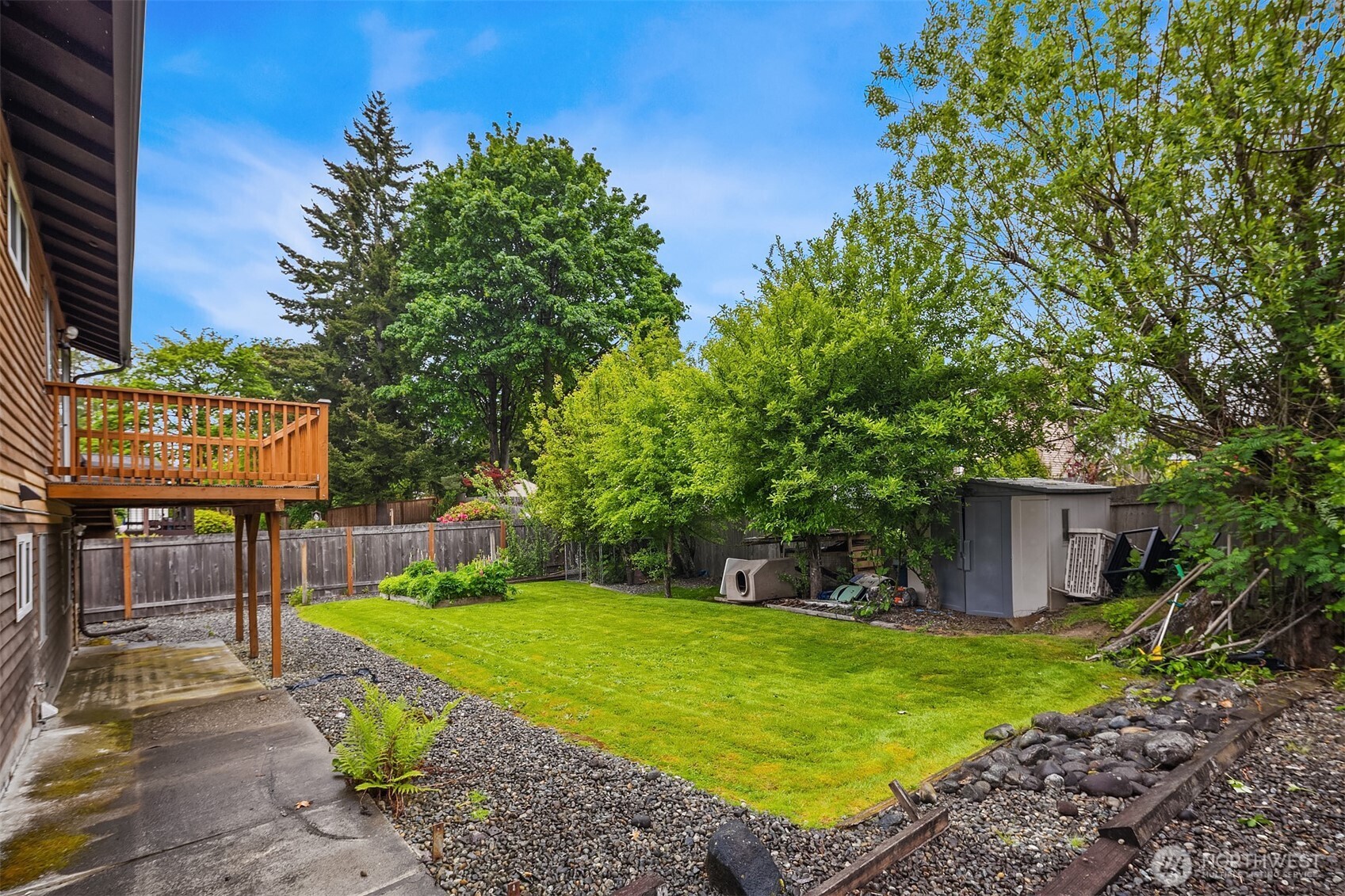 3214 Southeast 19th Court Renton, WA 98058 - Photo 5 of 25 Gallery Image 5