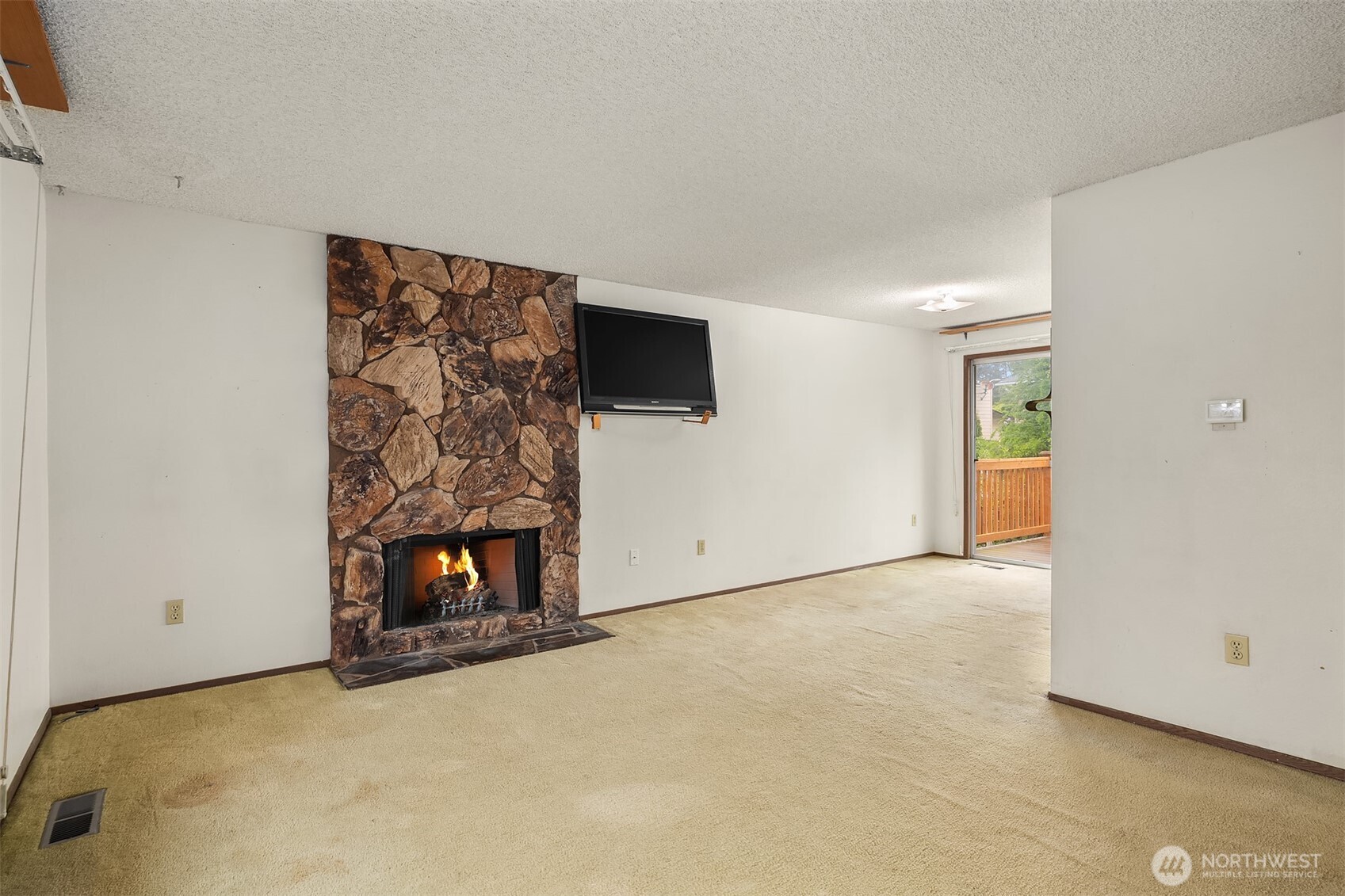 3214 Southeast 19th Court Renton, WA 98058 - Photo 6 of 25 Gallery Image 6