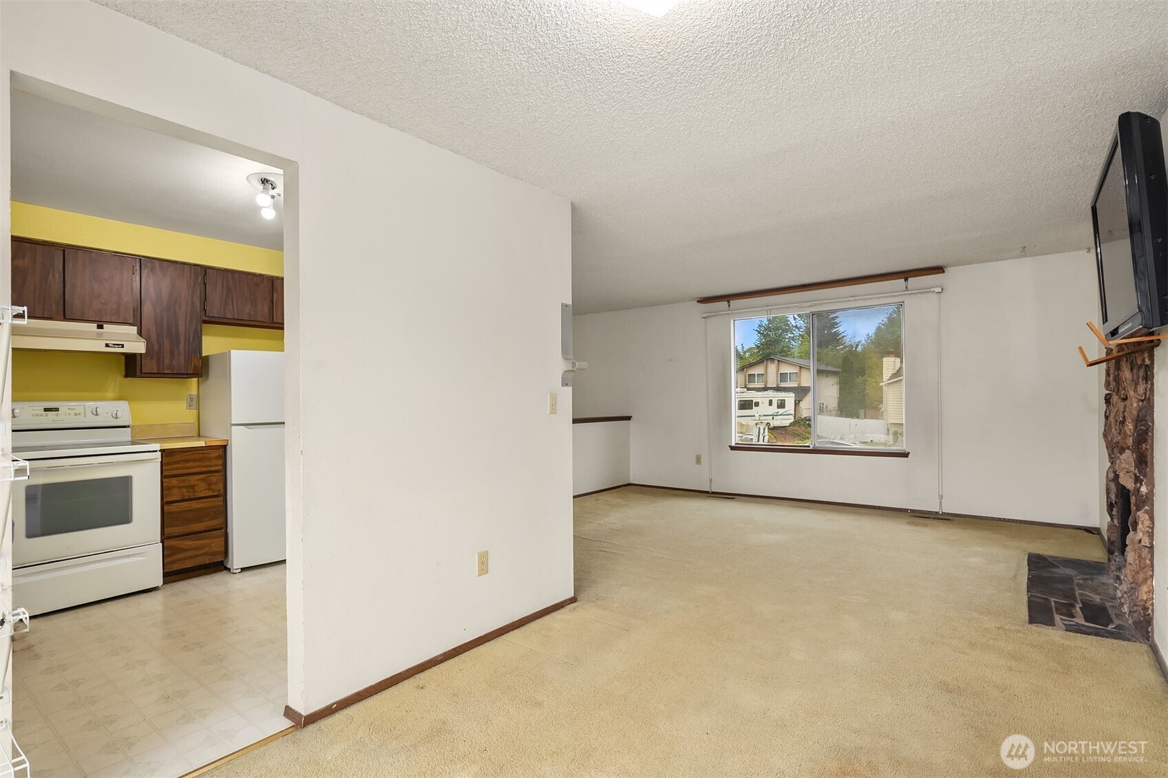 3214 Southeast 19th Court Renton, WA 98058 - Photo 7 of 25 Gallery Image 7
