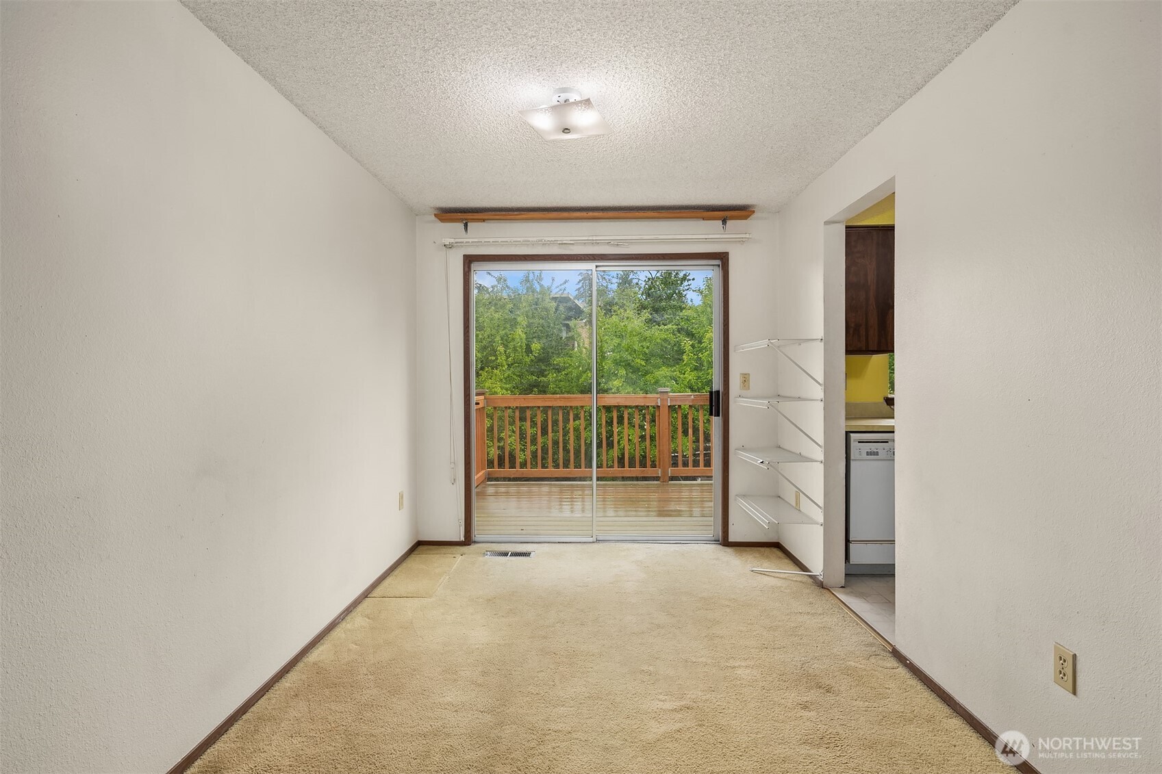 3214 Southeast 19th Court Renton, WA 98058 - Photo 9 of 25 Gallery Image 9