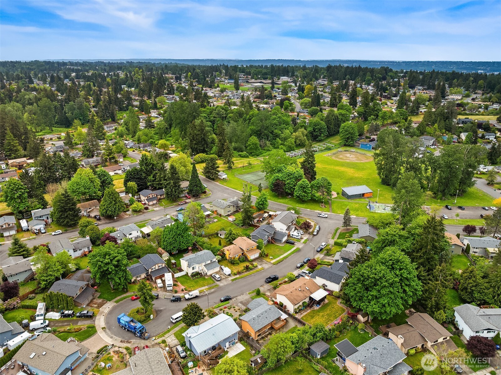 3214 Southeast 19th Court Renton, WA 98058 - Photo 10 of 25 Gallery Image 10
