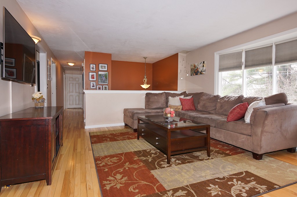 16 Longfellow Road Northborough, MA 01532 - Photo 7 of 30 Gallery Image 7
