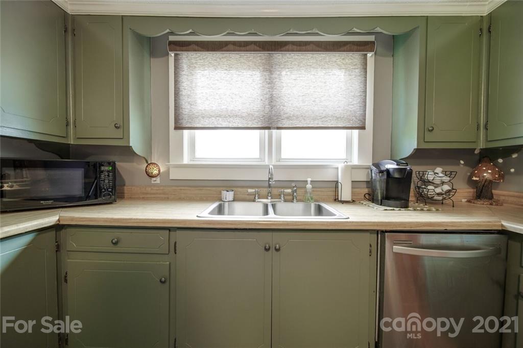 3325 Poplar Tent Road Concord, NC 28027 - Photo 9 of 38 Gallery Image 9