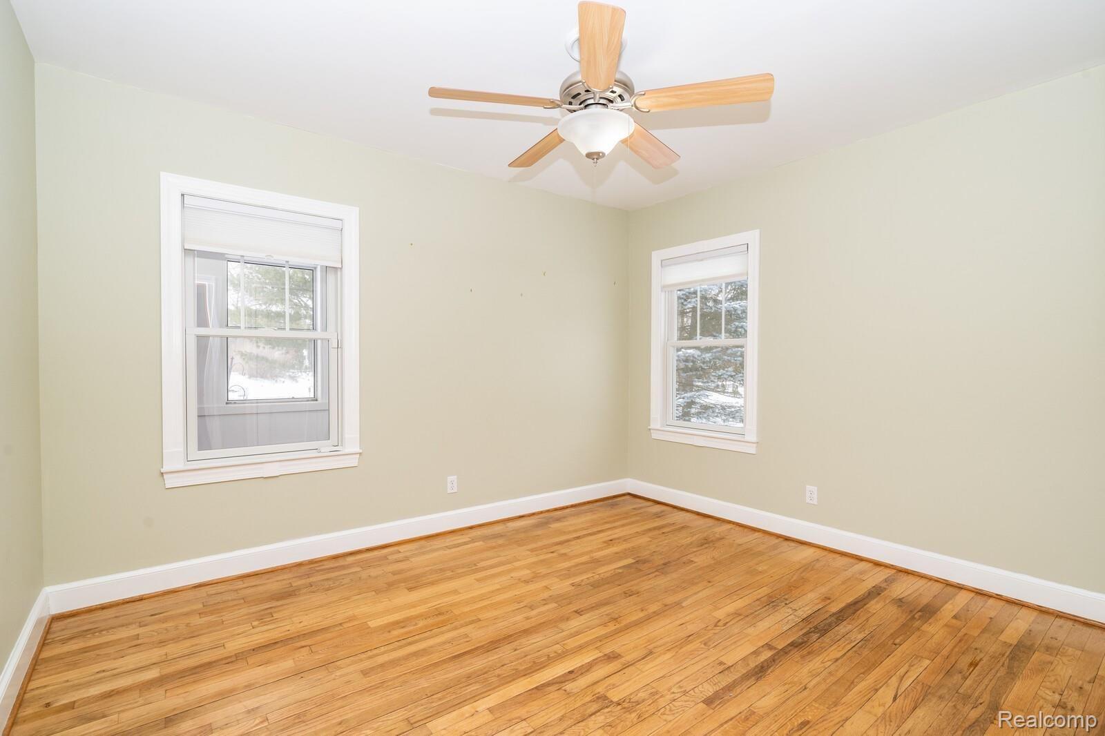 2650 Welch Road Walled Lake, MI 48390 - Photo 14 of 28 14_DSC00206_mls.jpg