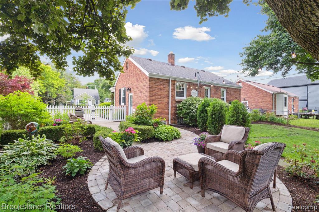 2351 Earlmont Road Berkley, MI 48072 - Photo 8 of 31 Gallery Image 8