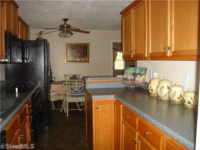 2738 Cid Road Lexington, NC 27292 - Photo 4 of 10 Kitchen.