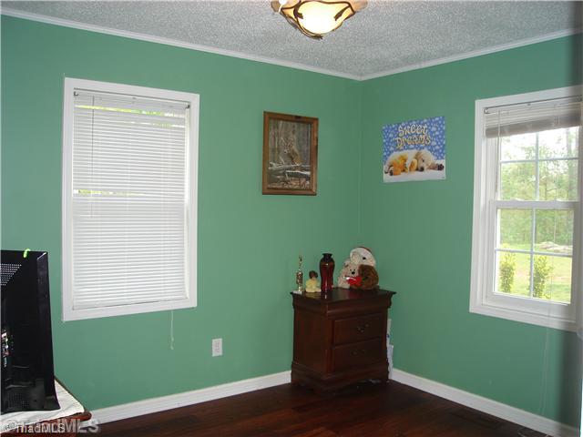 2738 Cid Road Lexington, NC 27292 - Photo 8 of 10 2nd Bedroom.