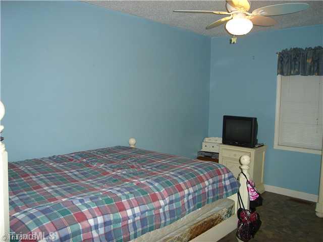 2738 Cid Road Lexington, NC 27292 - Photo 10 of 10 4th Bedroom.