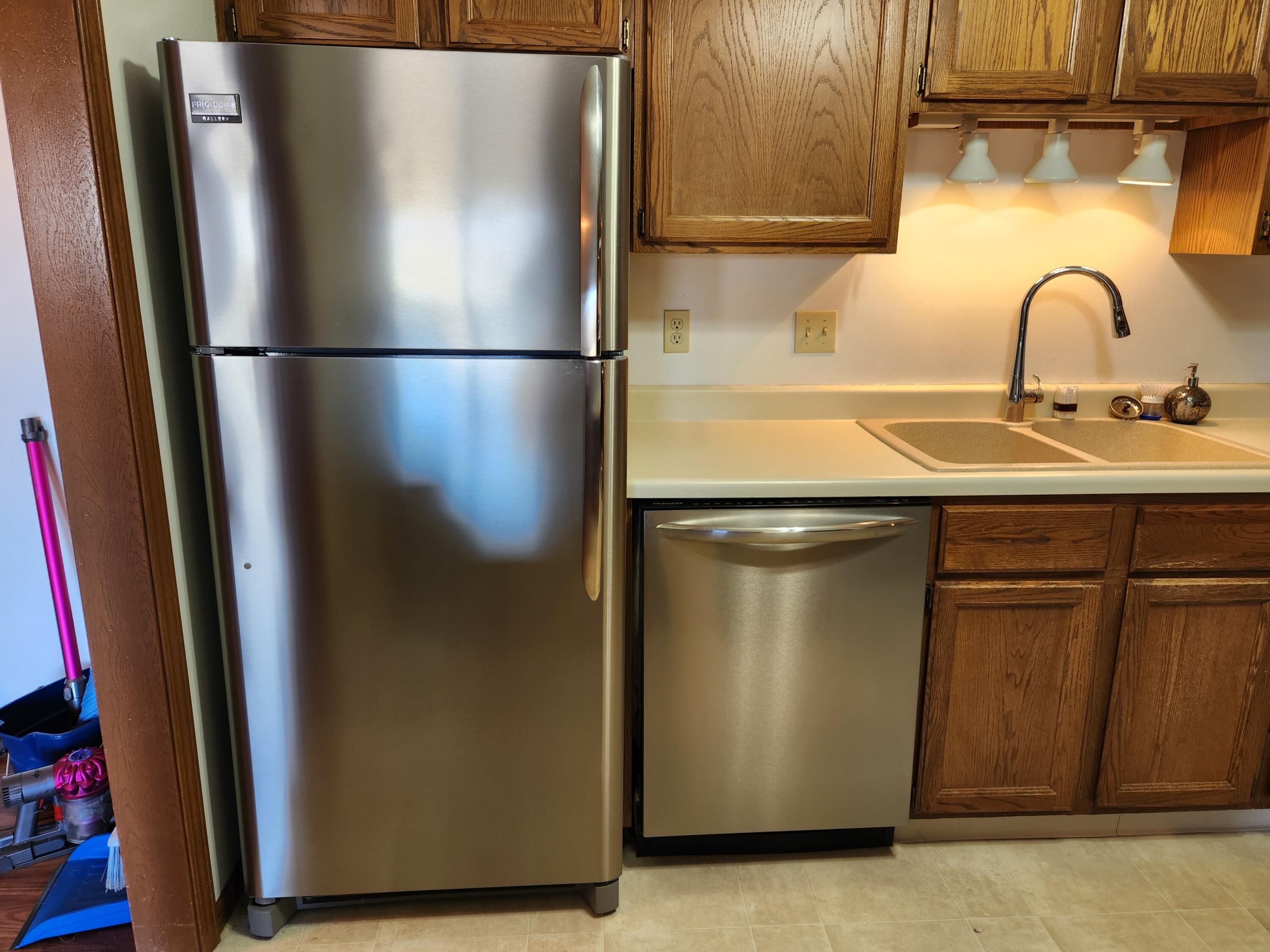 5631 70th Street, Unit 103 Kenosha, WI 53142 - Photo 4 of 10 20260219_110459