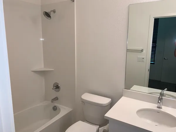 $2,400 | 345 Crate Avenue, Sacramento, CA 95818