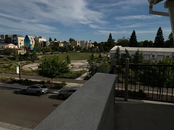 $2,400 | 345 Crate Avenue, Sacramento, CA 95818