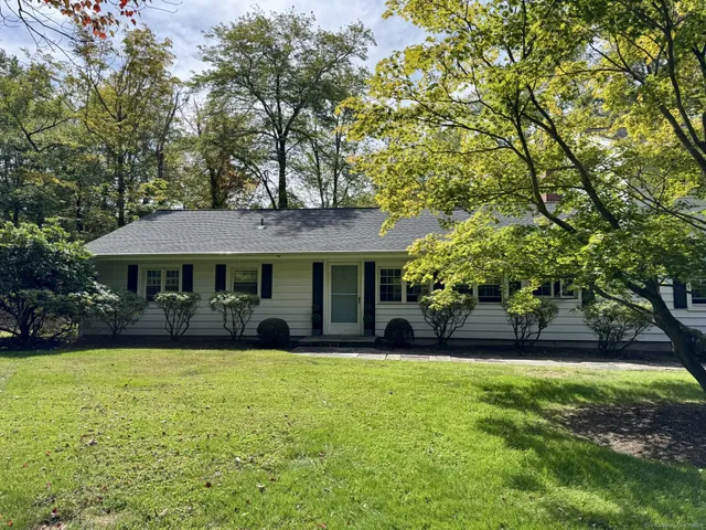 $849,000 | 23 Silver Hill Road, Ridgefield, CT 06877