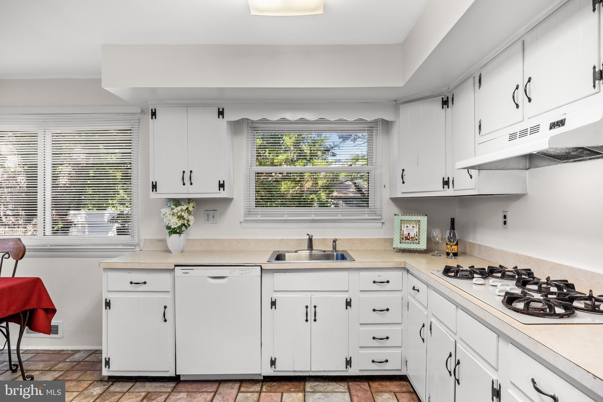 200 Roanoke Road Cherry Hill, NJ 08003 - Photo 10 of 31 Gallery Image 10