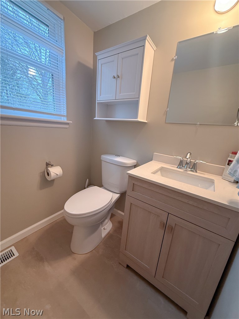 8552 Usher Road Olmsted Falls, OH 44138 - Photo 11 of 27 first floor !/2 bath