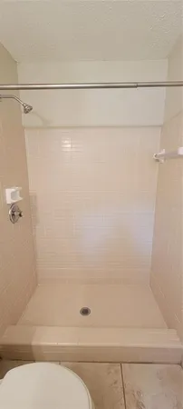 $2,300 | 2220 Northwest 14th Avenue, Gainesville, FL 32605