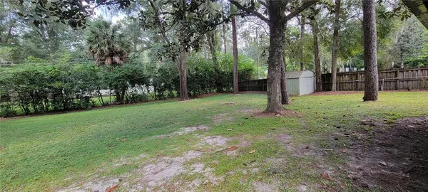 $2,300 | 2220 Northwest 14th Avenue, Gainesville, FL 32605