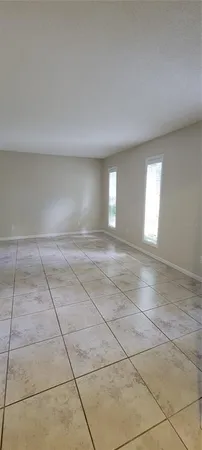 $2,300 | 2220 Northwest 14th Avenue, Gainesville, FL 32605