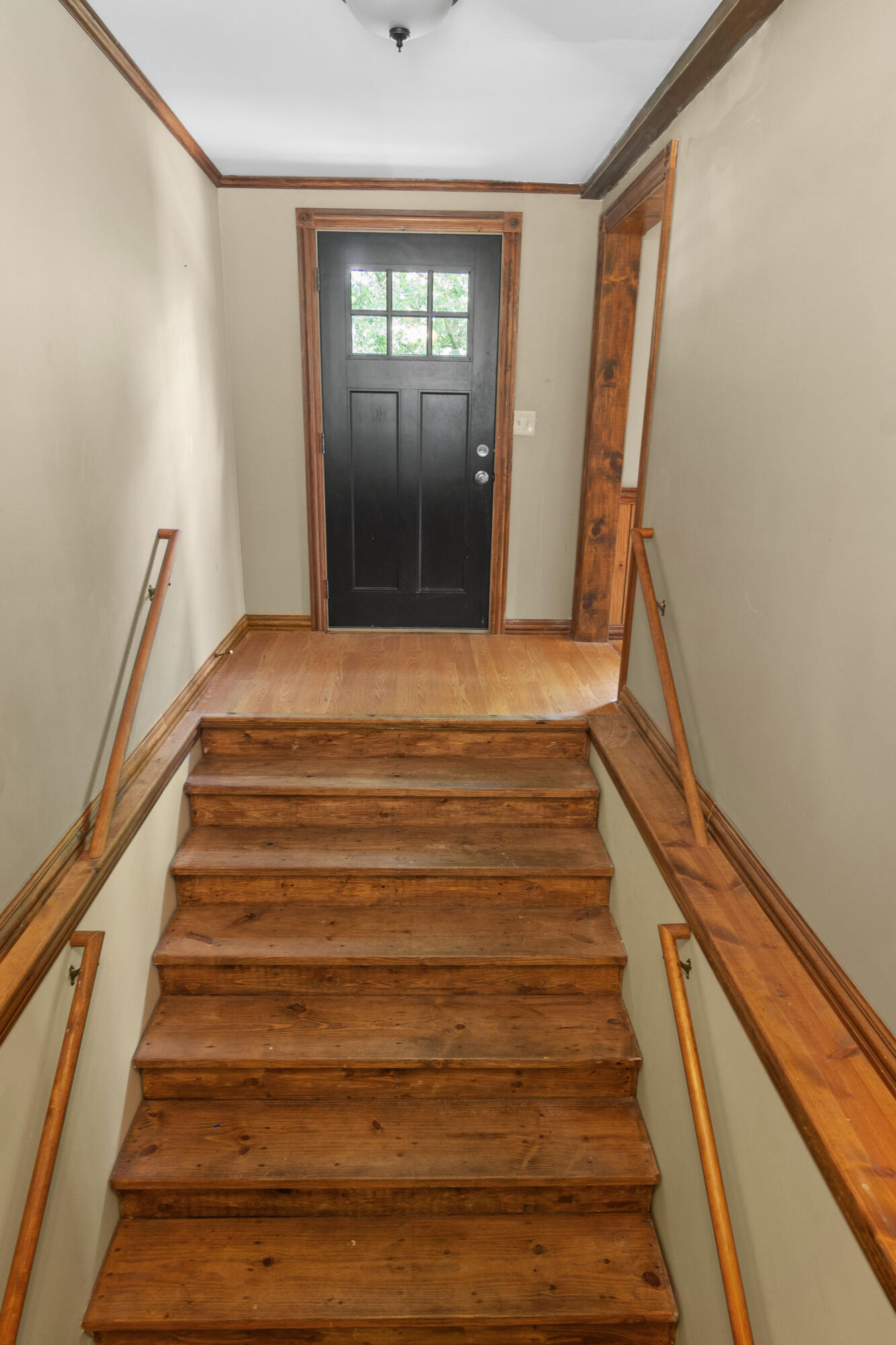 23102 Pierce Street Lowell, IN 46356 - Photo 18 of 32 a view of entryway