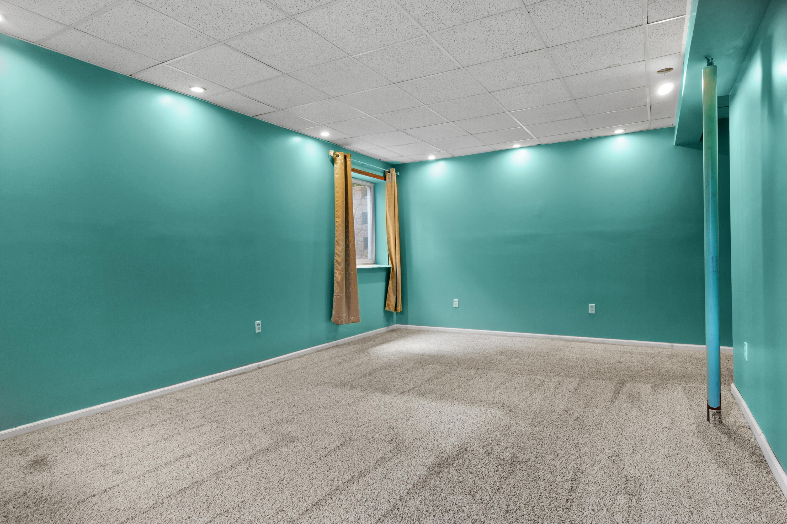 23102 Pierce Street Lowell, IN 46356 - Photo 21 of 32 a view of a big room with a projector