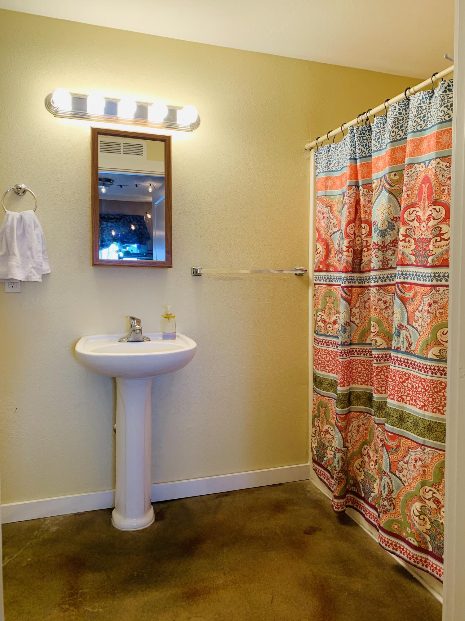 566 5th Street Metolius, OR 97741 - Photo 27 of 39 Spare Bath