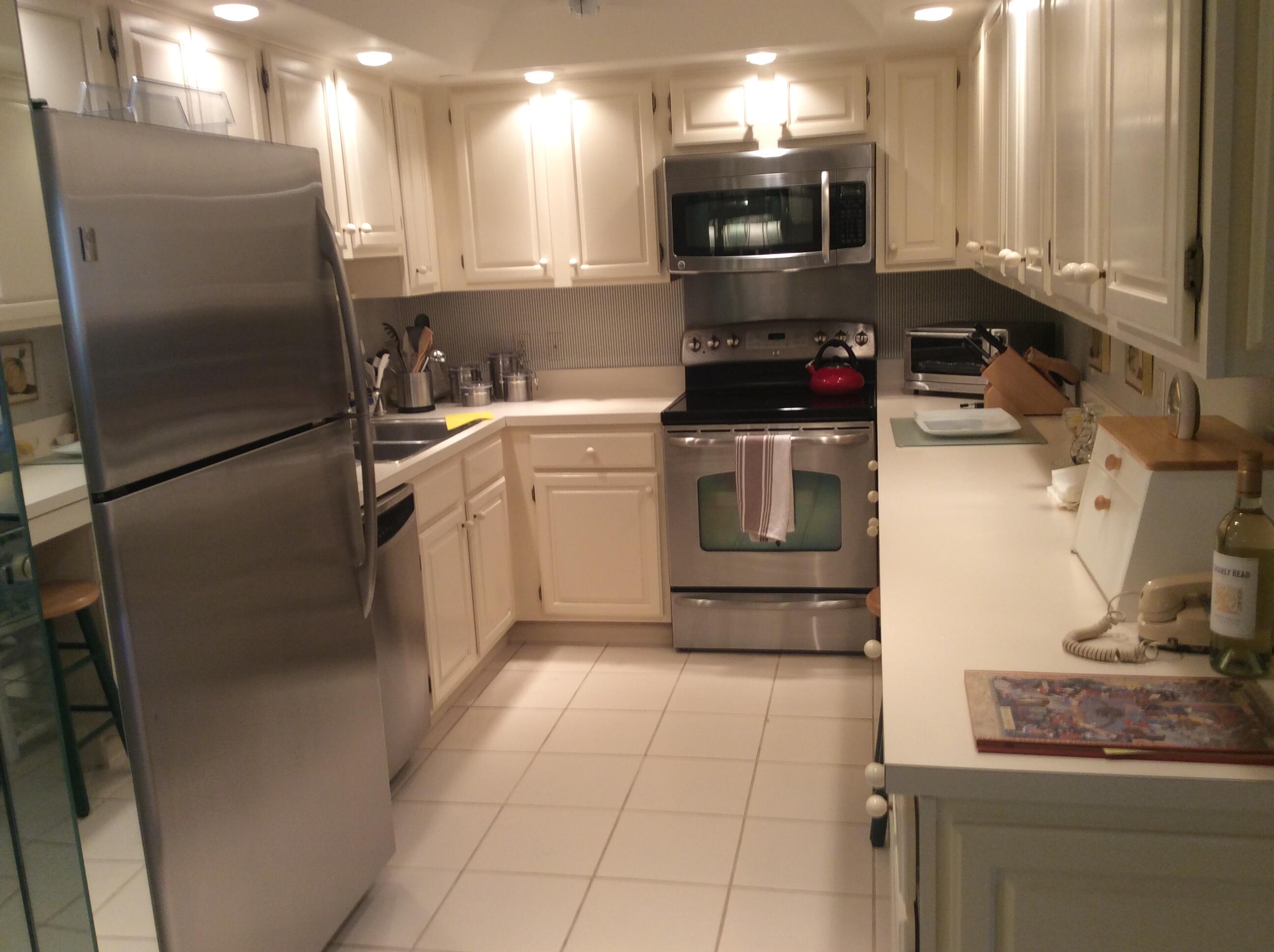 4201 North Ocean Boulevard, Unit C508 Boca Raton, FL 33431 - Photo 5 of 20 KITCHEN